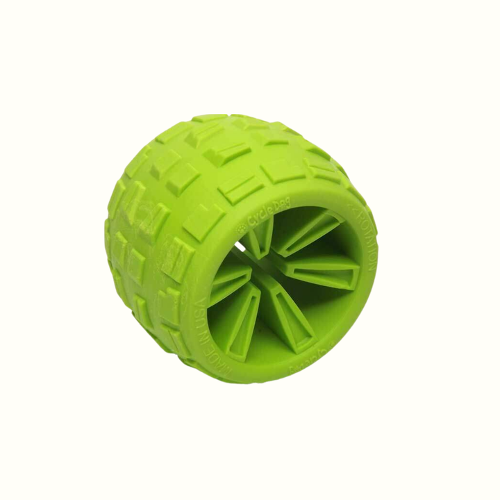 Medium High Roller Plus Dog Ball