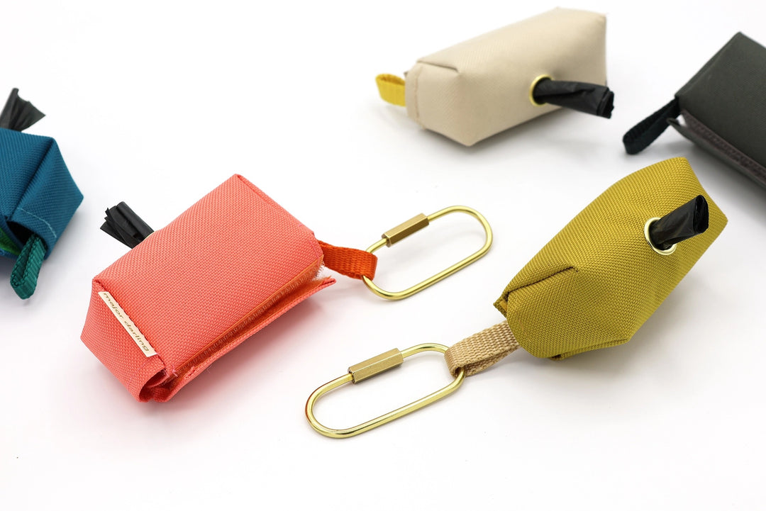 Major Darling Dog Poop Bag Holder